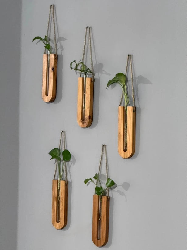 Wall vase